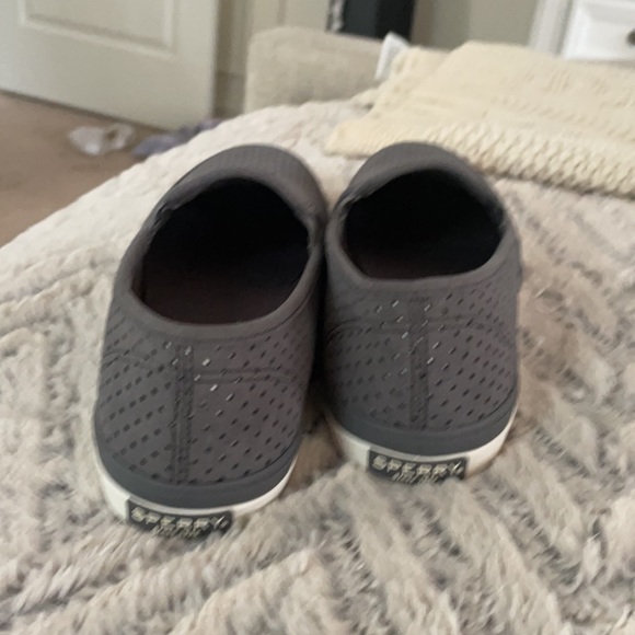 Size 7 1/2 light blue tennis shoes - Picture 4 of 6